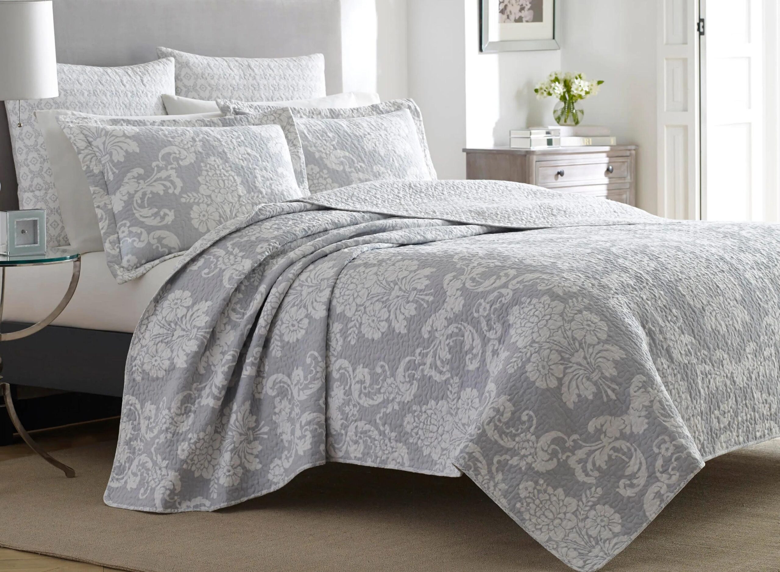 Venetia-3 Piece Quilt Set