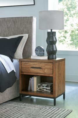 "Steenlage 24" 1 Drawer Charging Nightstand", Brown