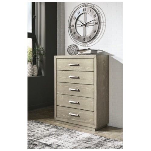 Fawnburg 5 Drawer Chest of Drawers, Gray