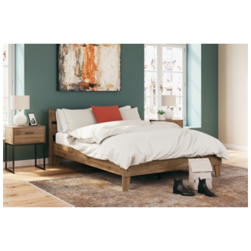 Deanlow Queen Platform Panel Bed, Honey