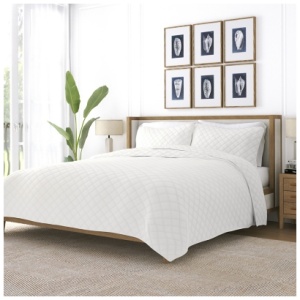 Ienjoy Home All Season 3 Piece King/California King Diamond Stitch Quilt Set with Shams, White