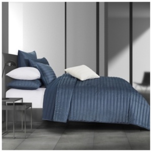 J. Queen Modern Valencia King/California King 3 Piece Quilt Set, Navy