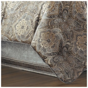J. Queen New York Queen 4 Piece Comforter Set, Stone