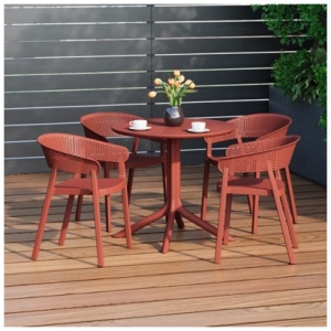 Westin Furniture Frond & Form Outdoor Round Dining Table and 4 Scoop Back Chairs, Red