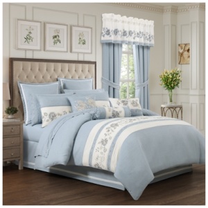 J. Queen New York Garden Bloom 4 Piece California King Comforter Set, Chambray
