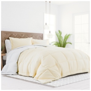 iEnjoy Home Reversible Full/Queen Premium Down Alternative Comforter, White/Ivory